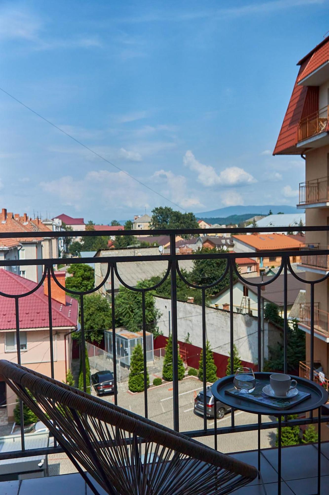 Lux Apartment Muncaci Exterior foto